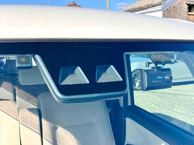 ムーヴキャンバス Ｘリミテッドメイクアップ　ＳＡＩＩＩ　ドライブレコーダー　ＥＴＣ　バックカメラ　両側電動スライドドア　ナビ　ＴＶ　クリアランスソナー　衝突被害軽減システム　オートマチックハイビーム　オートライト　スマートキー　アイドリングストップ（32枚目）