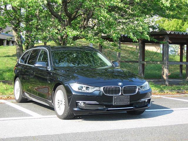 ３シリーズ ３２０ｄブルーパフォーマンス　ツーリングラグジュアリ　無事故車　純正ナビカラーバックカメラ　黒革シート前席ヒーターパワーシート　ミラー内蔵ＥＴＣ　ターボディーゼル　アイドルストップ　ラグジュアリー１７ｉｃアルミホイール　パワーバックドア　キーフリー（2枚目）