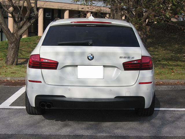 5シリーズ 523dツーリング Mスポーツ 無事故車 ナビ TV カラーバックカメラ パドルシフト フロントパワーシート ETC パワーバッドア アイドルストップ Mスポーツ18icアルミ キーフリー HIDヘッドライト フォグランプ(7枚目)