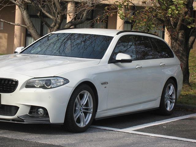 5シリーズ 523dツーリング Mスポーツ 無事故車 ナビ TV カラーバックカメラ パドルシフト フロントパワーシート ETC パワーバッドア アイドルストップ Mスポーツ18icアルミ キーフリー HIDヘッドライト フォグランプ(30枚目)
