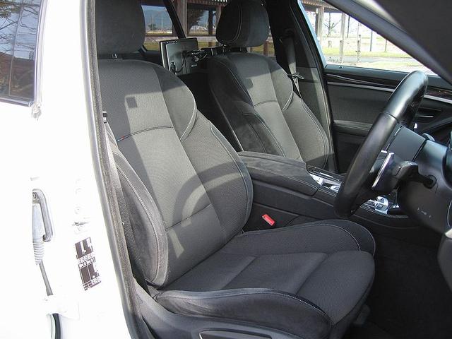 5シリーズ 523dツーリング Mスポーツ 無事故車 ナビ TV カラーバックカメラ パドルシフト フロントパワーシート ETC パワーバッドア アイドルストップ Mスポーツ18icアルミ キーフリー HIDヘッドライト フォグランプ(34枚目)