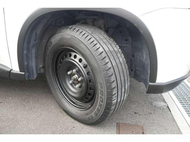 20S 4WD 禁煙車 スマート―キー バックカメラ ナビ DVD再生機能 ミュージックサーバー ETC ルーフレール 純正盗難防止装置(6枚目)