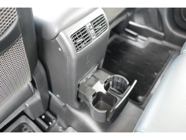 20S 4WD 禁煙車 スマート―キー バックカメラ ナビ DVD再生機能 ミュージックサーバー ETC ルーフレール 純正盗難防止装置(29枚目)