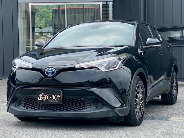 Ｃ－ＨＲ Ｓ　純正９インチＳＤナビ　フルセグ地デジＴＶ　ブルートゥース　バックカメラ　プリクラッシュセーフティ　レーダークルーズコントロール　ステアリングリモコン　革調シートカバー　ヘッドライトレベライザー（5枚目）