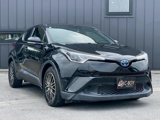Ｃ－ＨＲ Ｓ　純正９インチＳＤナビ　フルセグ地デジＴＶ　ブルートゥース　バックカメラ　プリクラッシュセーフティ　レーダークルーズコントロール　ステアリングリモコン　革調シートカバー　ヘッドライトレベライザー（7枚目）