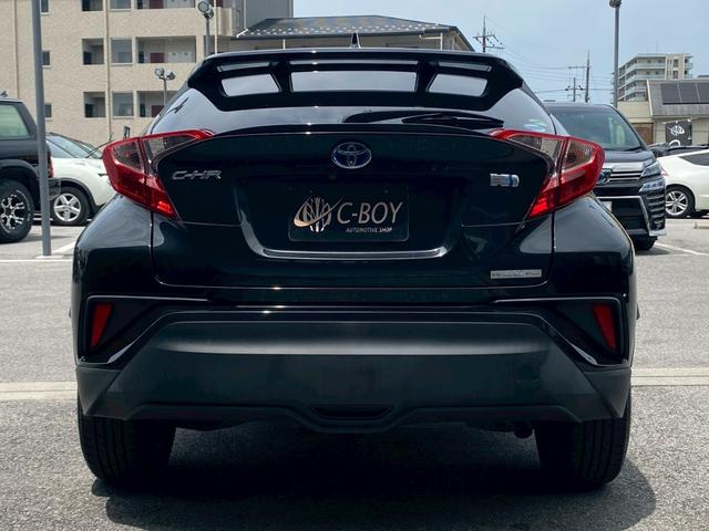 Ｃ－ＨＲ Ｓ　純正９インチＳＤナビ　フルセグ地デジＴＶ　ブルートゥース　バックカメラ　プリクラッシュセーフティ　レーダークルーズコントロール　ステアリングリモコン　革調シートカバー　ヘッドライトレベライザー（10枚目）