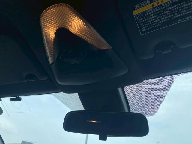 Ｃ－ＨＲ Ｓ　純正９インチＳＤナビ　フルセグ地デジＴＶ　ブルートゥース　バックカメラ　プリクラッシュセーフティ　レーダークルーズコントロール　ステアリングリモコン　革調シートカバー　ヘッドライトレベライザー（28枚目）