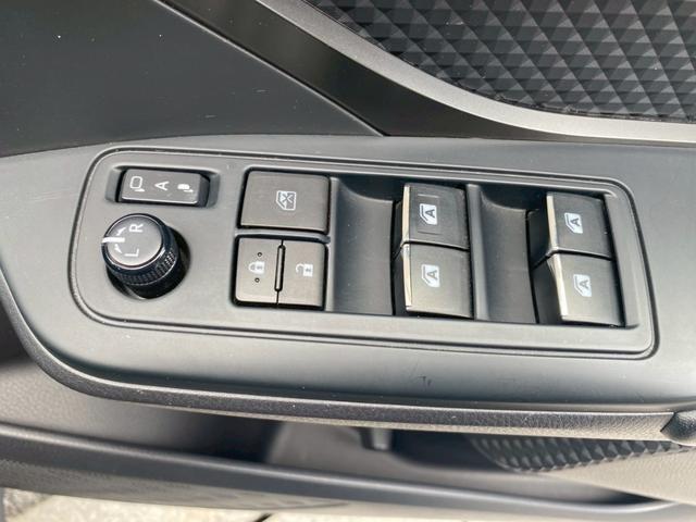 Ｃ－ＨＲ Ｓ　純正９インチＳＤナビ　フルセグ地デジＴＶ　ブルートゥース　バックカメラ　プリクラッシュセーフティ　レーダークルーズコントロール　ステアリングリモコン　革調シートカバー　ヘッドライトレベライザー（31枚目）