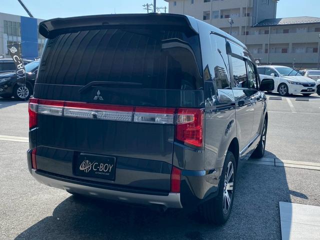 デリカＤ：５ Ｐ　ワンオーナー　メーカーＯＰナビ　パノラマモニター　ディーゼル車　シートヒーター　ＥＴＣ　パドルシフト　ハンドルヒーター　パワーバックドア　両側パワースライドドア　ＡＣ１００Ｖ　クルーズコントロール（9枚目）