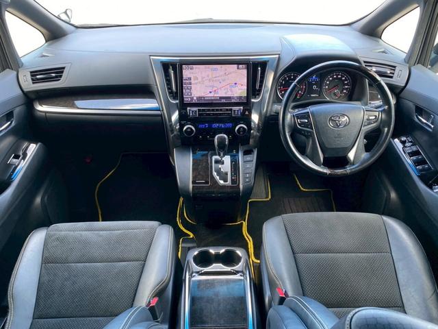 ヴェルファイア ２．５Ｚ　Ａエディション　アルパインビックＸ　アルパイン後席モニター　サンルーフ　ＥＴＣ　オットマン　革巻きステアリング　ハーフレザーシート　バックカメラ　リア５面フィルム　クルーズコントロール　ミラー型レーダー（16枚目）