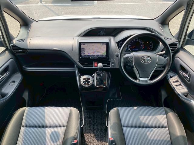 ヴォクシー ＺＳ　煌ＩＩ　アルパイン９インチナビ　バックカメラ　ビルトインＥＴＣ　両側パワースライドドア　オートハイビーム　後席フリップダウンモニター　フルセグＴＶ　ブルートゥース　ステアリングリモコン　サンシェード（15枚目）