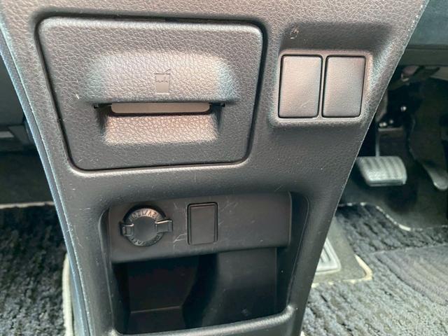 ヴォクシー ＺＳ　煌ＩＩ　アルパイン９インチナビ　バックカメラ　ビルトインＥＴＣ　両側パワースライドドア　オートハイビーム　後席フリップダウンモニター　フルセグＴＶ　ブルートゥース　ステアリングリモコン　サンシェード（22枚目）