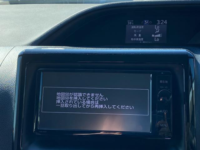 ヴォクシー ハイブリッドＸ　純正７インチナビ　フルセグＴＶ　ブルートゥース　バックカメラ　ビルトインＥＴＣ　ステアリングリモコン　ドラレコ前後　ＴＶキット　両側パワースライドドア　クリアランスソナー（18枚目）