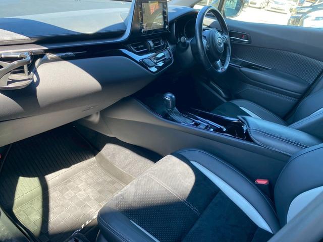 Ｃ－ＨＲ Ｓ　ＧＲスポーツ　純正ディスプレイオーディオ　フルセグ地デジＴＶ　純正ナビ　ブルートゥース　パノラマモニター　プリクラッシュセーフティ　レーダークルーズコントロール　ＧＲ専用ハーフレザーシート　ＧＲ専用ステアリング（34枚目）