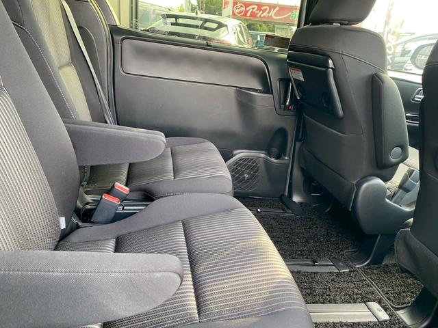 ヴォクシー ＺＳ　煌　アルパイ１１インチナビ　バックカメラ　フルセグＴＶ　ブルートゥース　ミラー型ドラレコ　ビルトインＥＴＣ　ＧＰＳレーダー　クルーズコントロール　両側パワースライドドア　ＵＳＢソケット　７人乗り（35枚目）