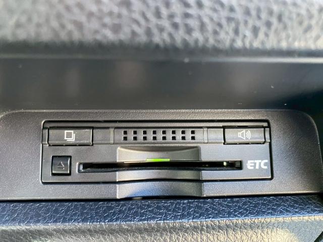 ヴォクシー ＺＳ　純正９インチＳＤナビ　フルセグ地デジＴＶ　ブルートゥース　バックカメラ　ビルトインＥＴＣ　左側パワースライドドア　アイドリングストップ　スライドドアサンシェード　スマートキー＆プッシュスタート（26枚目）