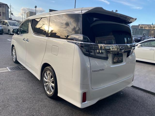 ヴェルファイア ２．５Ｚ　カロッツェリアメモリーナビ　フルセグ地デジＴＶ　ブルートゥース　ＥＴＣ車載器　ドライブレコーダー　Ｗサンルーフ　バックカメラ　黒木目コンビハンドル　プリクラッシュセーフティ　ＬＥＤルームランプ（11枚目）