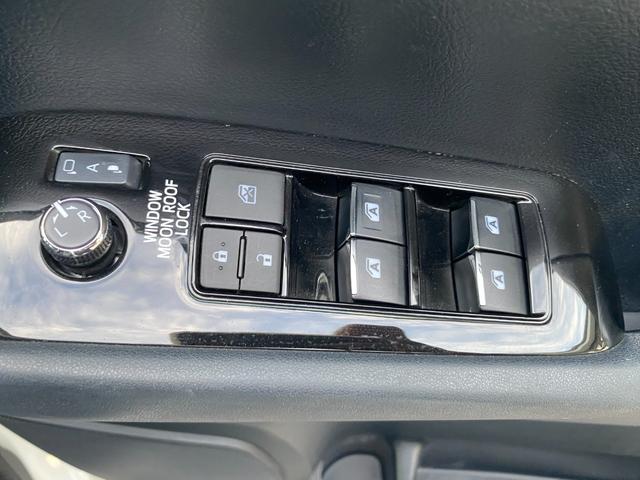 ヴェルファイア ２．５Ｚ　カロッツェリアメモリーナビ　フルセグ地デジＴＶ　ブルートゥース　ＥＴＣ車載器　ドライブレコーダー　Ｗサンルーフ　バックカメラ　黒木目コンビハンドル　プリクラッシュセーフティ　ＬＥＤルームランプ（31枚目）