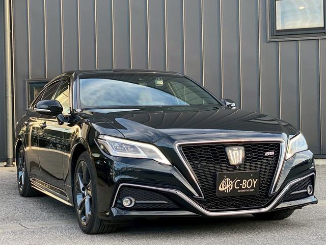 クラウンハイブリッド ＲＳ　リミテッド　純正ナビ　バックカメラ　ブルートゥース　パノラマモニター　フルセグＴＶ　サンルーフ　ＴＶキット　ドライブレコーダー　革シート　パワーシート　シートヒーター　シートクーラー　パーキングアシスト（7枚目）