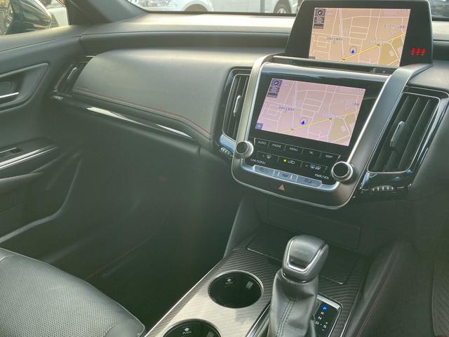 クラウンハイブリッド ＲＳ　リミテッド　純正ナビ　バックカメラ　ブルートゥース　パノラマモニター　フルセグＴＶ　サンルーフ　ＴＶキット　ドライブレコーダー　革シート　パワーシート　シートヒーター　シートクーラー　パーキングアシスト（22枚目）