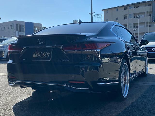 ＬＳ ＬＳ５００ｈ　バージョンＬ　マークレビンソン　サンルーフ　黒革パワーシート　シートエアコン　デジタルインナーミラー　パノラミックビューモニター　パドルシフト　プリクラッシュセーフティ　レーダークルーズコントロール　社外エアロ（9枚目）