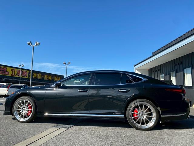 ＬＳ ＬＳ５００ｈ　バージョンＬ　マークレビンソン　サンルーフ　黒革パワーシート　シートエアコン　デジタルインナーミラー　パノラミックビューモニター　パドルシフト　プリクラッシュセーフティ　レーダークルーズコントロール　社外エアロ（12枚目）