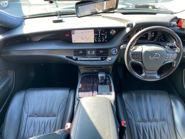 ＬＳ ＬＳ５００ｈ　バージョンＬ　マークレビンソン　サンルーフ　黒革パワーシート　シートエアコン　デジタルインナーミラー　パノラミックビューモニター　パドルシフト　プリクラッシュセーフティ　レーダークルーズコントロール　社外エアロ（15枚目）