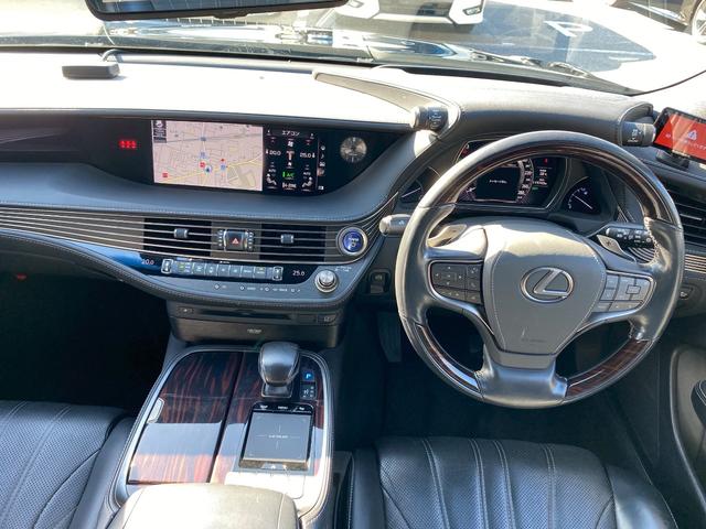 ＬＳ ＬＳ５００ｈ　バージョンＬ　マークレビンソン　サンルーフ　黒革パワーシート　シートエアコン　デジタルインナーミラー　パノラミックビューモニター　パドルシフト　プリクラッシュセーフティ　レーダークルーズコントロール　社外エアロ（16枚目）