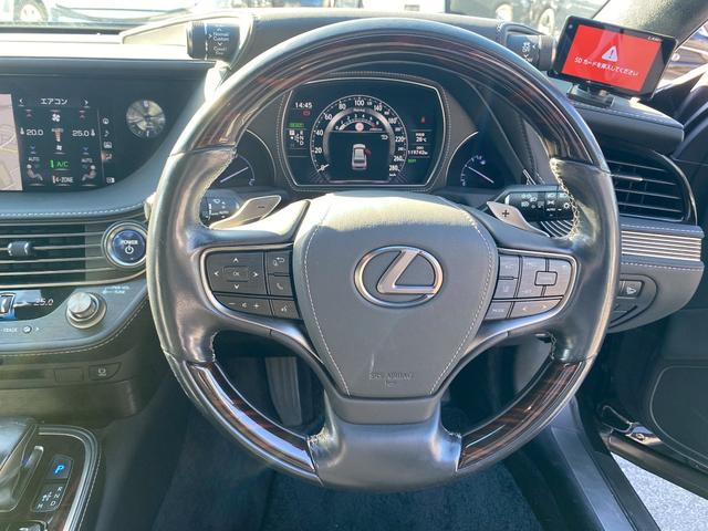 ＬＳ ＬＳ５００ｈ　バージョンＬ　マークレビンソン　サンルーフ　黒革パワーシート　シートエアコン　デジタルインナーミラー　パノラミックビューモニター　パドルシフト　プリクラッシュセーフティ　レーダークルーズコントロール　社外エアロ（28枚目）