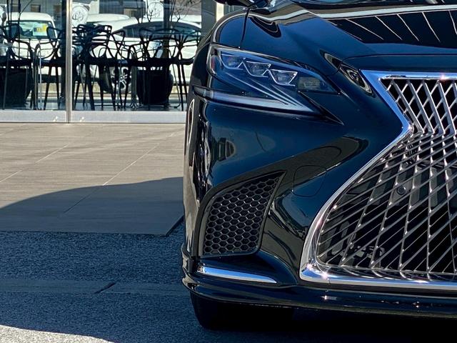 ＬＳ ＬＳ５００ｈ　バージョンＬ　マークレビンソン　サンルーフ　黒革パワーシート　シートエアコン　デジタルインナーミラー　パノラミックビューモニター　パドルシフト　プリクラッシュセーフティ　レーダークルーズコントロール　社外エアロ（51枚目）