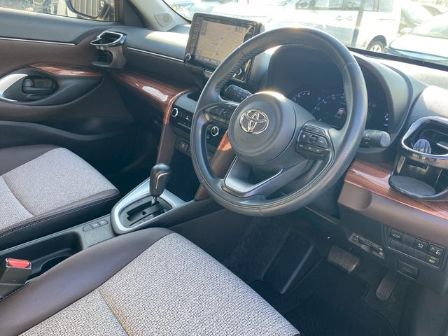 ヤリスクロス Ｚ　純正ディスプレイオーディオ　ナビキット　フルセグ地デジＴＶ　ブルートゥース　パノラミックビューモニター　パワーバックドア　ビルトインＥＴＣ　プリクラッシュセーフティ　レーダークルーズコントロール（32枚目）