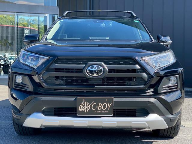 ＲＡＶ４ アドベンチャー　純正９インチＳＤナビ　フルセグ地デジＴＶ　ブルートゥース　バックカメラ　パワーバックドア　ビルトインＥＴＣ　黒革シート　シートエアコン　プリクラッシュセーフティ　レーダークルーズコントロール（6枚目）