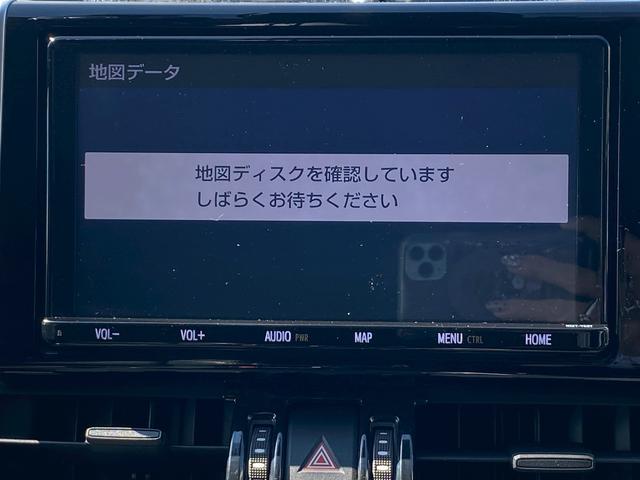 ＲＡＶ４ アドベンチャー　純正９インチＳＤナビ　フルセグ地デジＴＶ　ブルートゥース　バックカメラ　パワーバックドア　ビルトインＥＴＣ　黒革シート　シートエアコン　プリクラッシュセーフティ　レーダークルーズコントロール（18枚目）