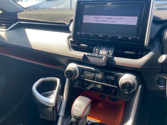 ＲＡＶ４ アドベンチャー　純正９インチＳＤナビ　フルセグ地デジＴＶ　ブルートゥース　バックカメラ　パワーバックドア　ビルトインＥＴＣ　黒革シート　シートエアコン　プリクラッシュセーフティ　レーダークルーズコントロール（21枚目）