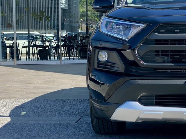 ＲＡＶ４ アドベンチャー　純正９インチＳＤナビ　フルセグ地デジＴＶ　ブルートゥース　バックカメラ　パワーバックドア　ビルトインＥＴＣ　黒革シート　シートエアコン　プリクラッシュセーフティ　レーダークルーズコントロール（47枚目）