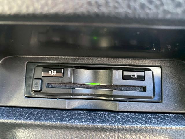 ヴォクシー ハイブリッドＺＳ　アルパイン９インチメモリーナビ　フルセグ地デジＴＶ　ブルートゥース　バックカメラ　ビルトインＥＴＣ　両側パワースライドドア　スライドドアサンシェード　プリクラッシュセーフティ　クルーズコントロール（40枚目）