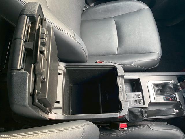 ランドクルーザープラド ＴＸ　Ｌパッケージ　純正７インチナビ　フルセグＴＶ　バックカメラ　ブルートゥース　ビルトインＥＴＣ　シートヒーター　クルーズコントロール　ステアリングスイッチ　パワーシート　内装色ブラック　社外アルミ　ハーフレール（23枚目）