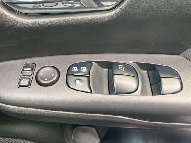 セレナ ハイウェイスターＶ　ストラーダ７インチナビ　フルセグＴＶ　パノラマモニター　ブルートゥース　パーキングアシスト　プロパイロット付　クルーズコントロール　ステアリングスイッチ　両側パワースライドドア　ＵＳＢ端子（31枚目）