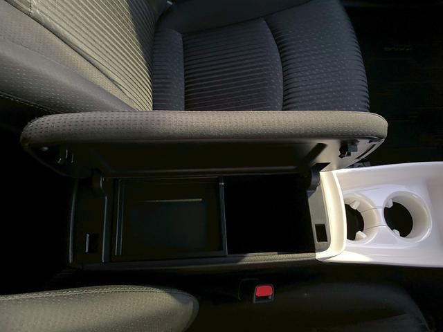 プリウス Ａ　バックカメラ　ステアリングスイッチ　クルーズコントロール　革巻きステアリング　パーキングアシスト　オートマチックハイビーム　オーディオレス　シートリフター（23枚目）