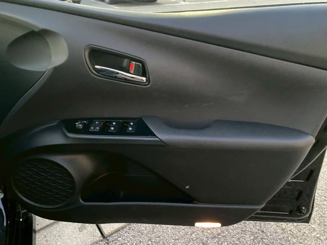 プリウス Ａ　バックカメラ　ステアリングスイッチ　クルーズコントロール　革巻きステアリング　パーキングアシスト　オートマチックハイビーム　オーディオレス　シートリフター（31枚目）