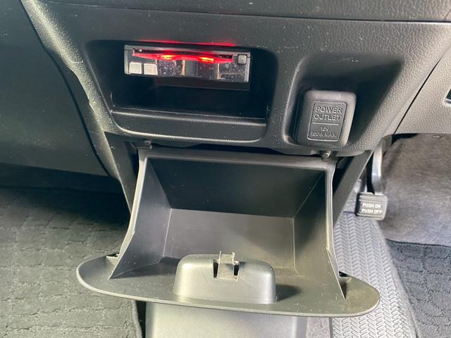 Ｎ－ＢＯＸカスタム Ｇ・Ｌパッケージ　ストラーダＳＤナビ　フルセグ地デジＴＶ　ブルートゥース　ＥＴＣ車載器　ステアリングリモコン　左側パワースライドドア　スマートキー＆プッシュスタート　ディスチャージヘッドライト　フォグランプ（24枚目）