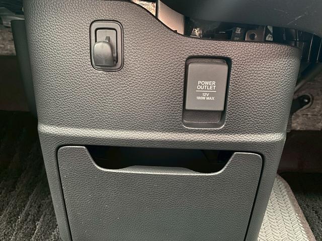 N-BOXカスタム G・Lターボホンダセンシング 純正8インチSDナビ フルセグ地デジTV ブルートゥース バックカメラ ビルトインETC 両側パワースライドドア ホンダセンシング レーダークルーズコントロール パドルシフト 純正ドラレコ(ナビ連動)(24枚目)