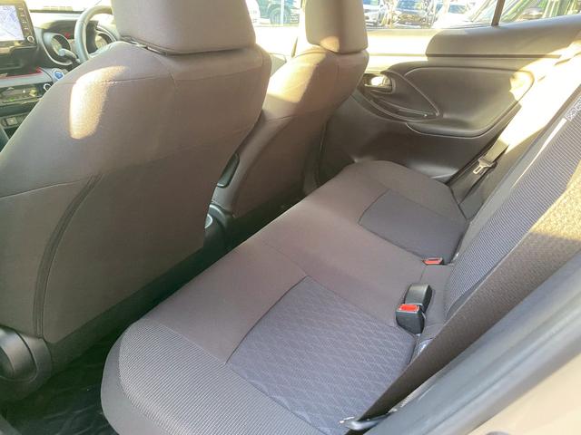 ヤリスクロス ハイブリッドＧ　純正ディスプレイ　ブルートゥース　パノラマモニター　ビルトインＥＴＣ　クルーズコントロール　ステアリングスイッチ　２トーンカラー　革巻きステアリング　オートハイビーム　トヨタセーフティセンス（36枚目）