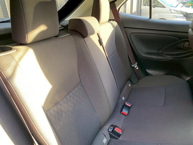 ヤリスクロス ハイブリッドＧ　純正ディスプレイ　ブルートゥース　パノラマモニター　ビルトインＥＴＣ　クルーズコントロール　ステアリングスイッチ　２トーンカラー　革巻きステアリング　オートハイビーム　トヨタセーフティセンス（37枚目）