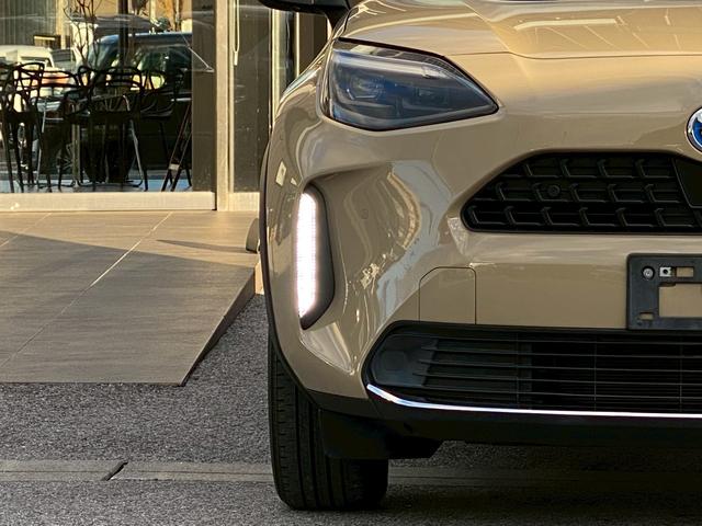 ヤリスクロス ハイブリッドＧ　純正ディスプレイ　ブルートゥース　パノラマモニター　ビルトインＥＴＣ　クルーズコントロール　ステアリングスイッチ　２トーンカラー　革巻きステアリング　オートハイビーム　トヨタセーフティセンス（41枚目）