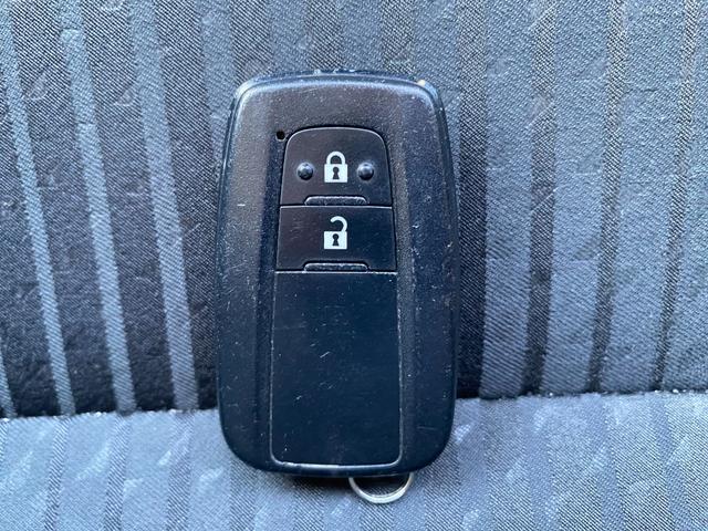 プリウス S 純正9インチSDナビ フルセグ地デジTV ブルートゥース ビルトインETC バックカメラ ステアリングリモコン ドライブレコーダー LEDヘッドライト フォグランプ オートリトラーミラー(41枚目)