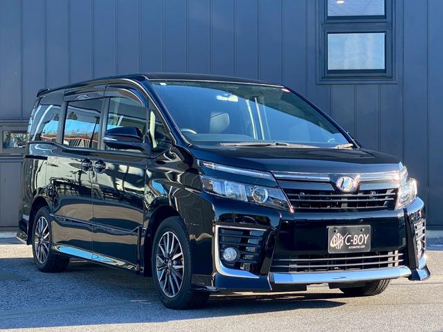 ヴォクシー ＺＳ　純正９インチナビ　バックカメラ　フルセグＴＶ　ブルートゥース　ビルトインＥＴＣ　ステアリングスイッチ　７人乗り　片側パワースライドドア　純正フリップダウンモニター（7枚目）