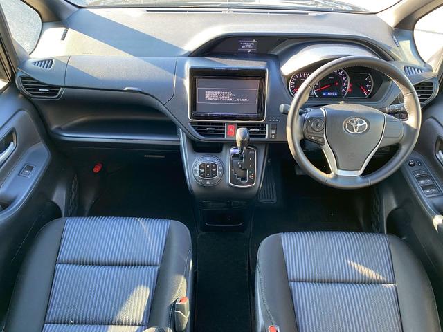 ヴォクシー ＺＳ　純正９インチナビ　バックカメラ　フルセグＴＶ　ブルートゥース　ビルトインＥＴＣ　ステアリングスイッチ　７人乗り　片側パワースライドドア　純正フリップダウンモニター（15枚目）