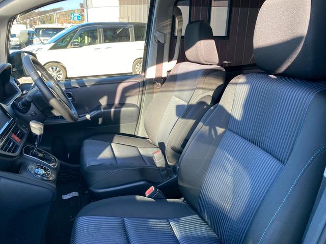 ヴォクシー ＺＳ　純正９インチナビ　バックカメラ　フルセグＴＶ　ブルートゥース　ビルトインＥＴＣ　ステアリングスイッチ　７人乗り　片側パワースライドドア　純正フリップダウンモニター（36枚目）