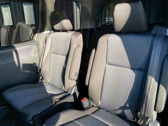 ヴォクシー ＺＳ　純正９インチナビ　バックカメラ　フルセグＴＶ　ブルートゥース　ビルトインＥＴＣ　ステアリングスイッチ　７人乗り　片側パワースライドドア　純正フリップダウンモニター（40枚目）